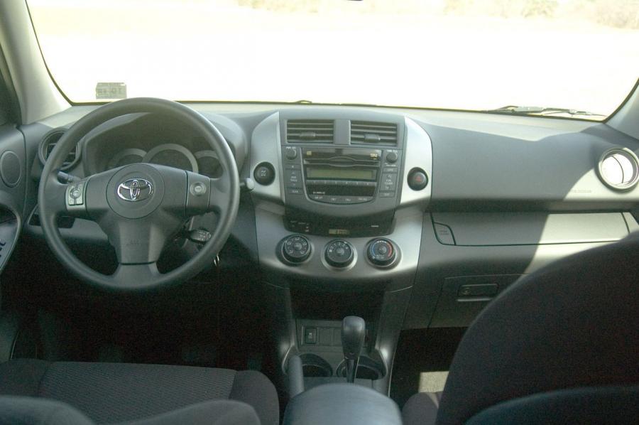  Toyota RAV4 Sport 2009 года  (фото 7 из 49)